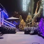 Ξενοδοχείο με διαμερίσματα Zlota Regalinda &