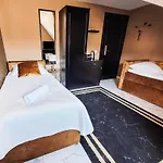 Zlota Regalinda & Ξενοδοχείο με διαμερίσματα 3*