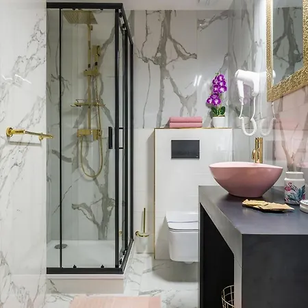 Zlota Regalinda & ミエンジズドロイェ