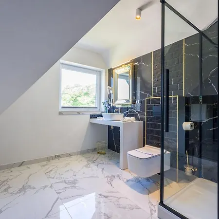 アパートホテル Zlota Regalinda &