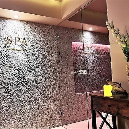 アパートホテル Zlota Regalinda &