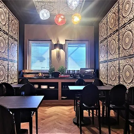 Zlota Regalinda & 3*