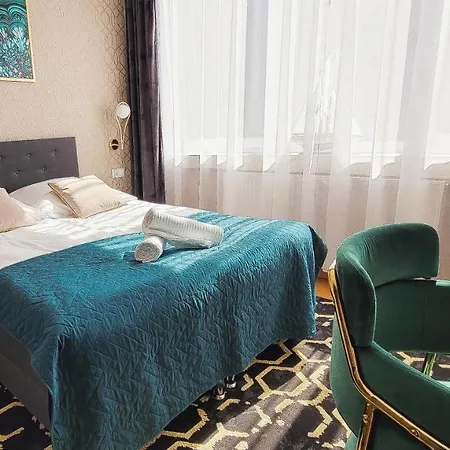 Zlota Regalinda & アパートホテル 3*